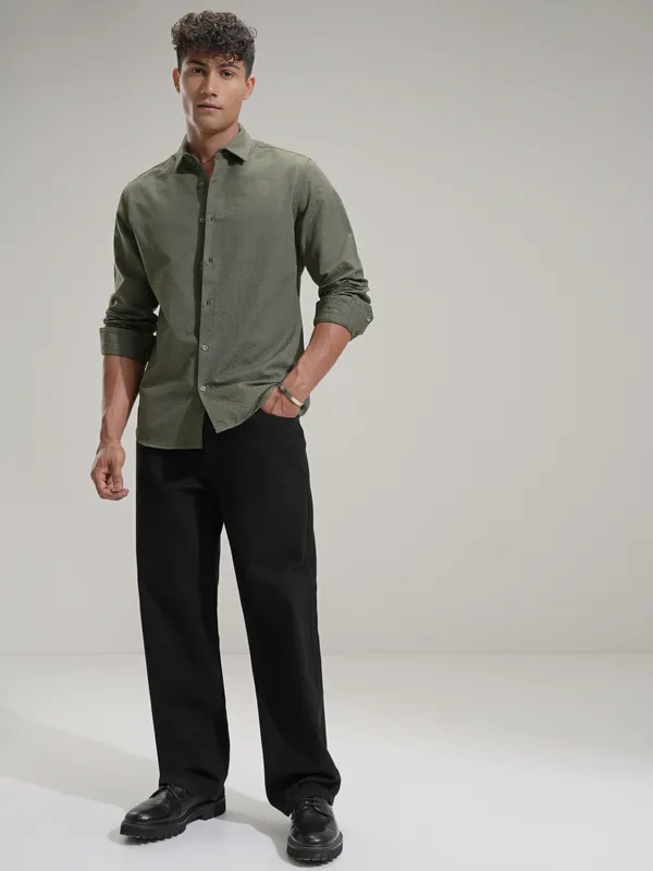 Highlander Men Olive Self Design Slim Fit Casual Shirt