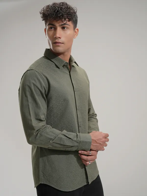 Highlander Men Olive Self Design Slim Fit Casual Shirt