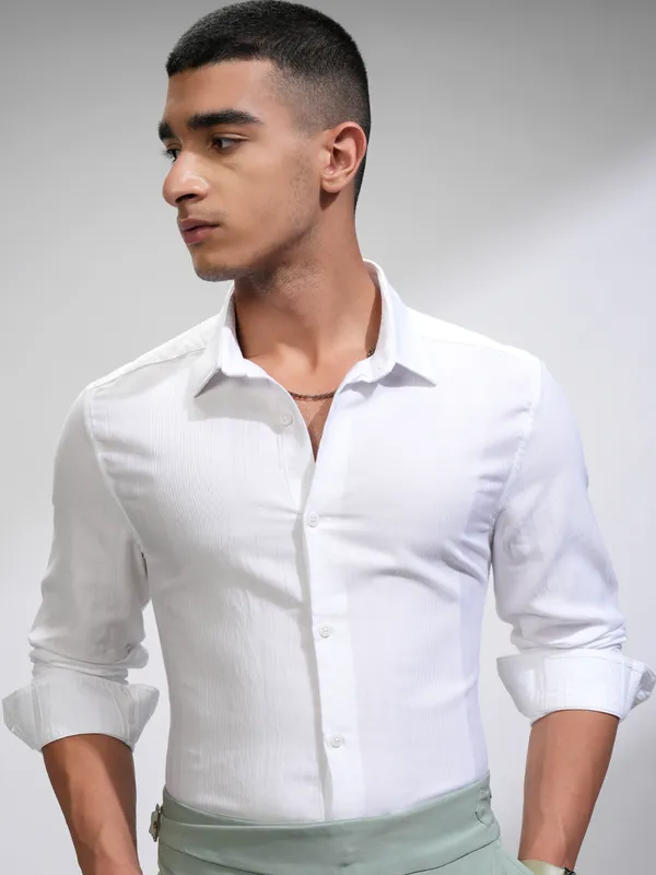 Men Slim Fit Casual Shirt