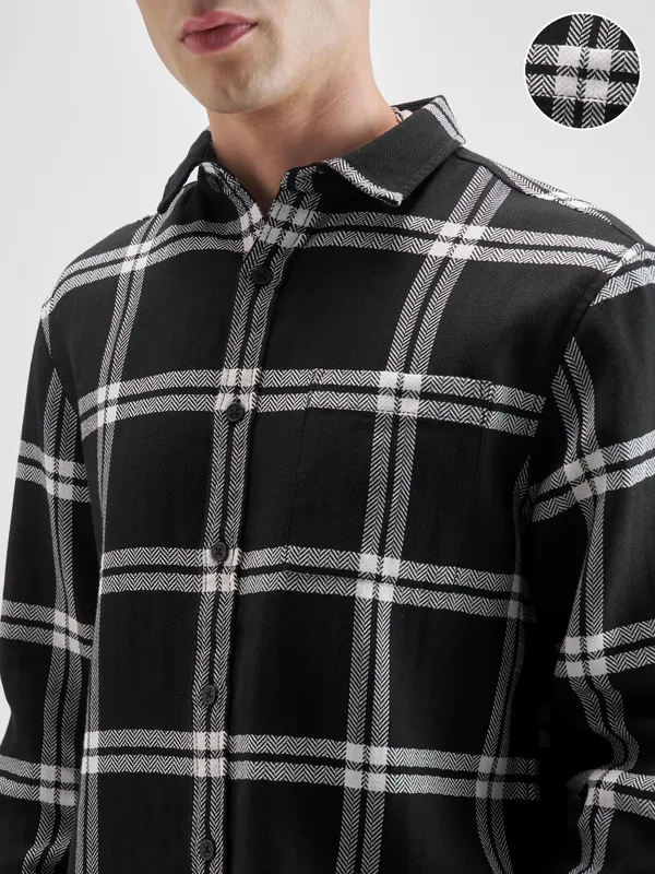 Highlander Men Black Checked Relaxed Fit Casual Shirt