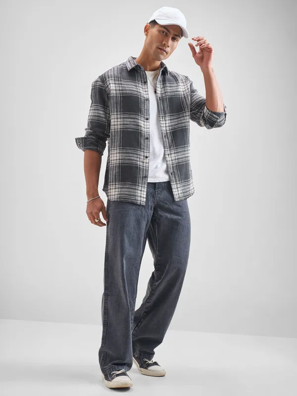 Highlander Men Charcoal Checked Relaxed Fit Casual Shirt