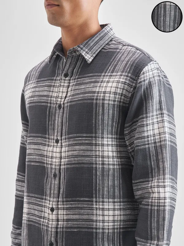 Highlander Men Charcoal Checked Relaxed Fit Casual Shirt