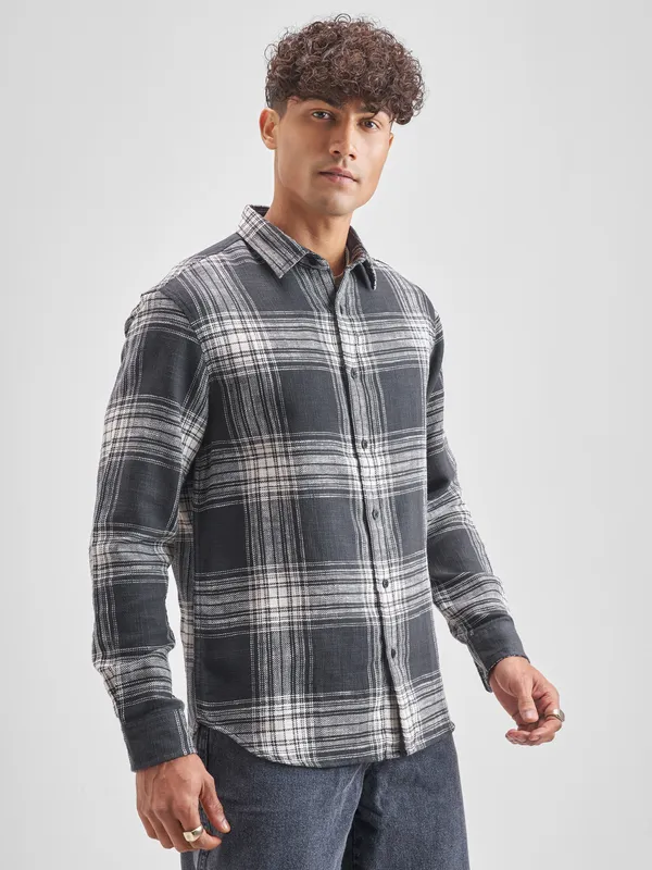 Highlander Men Charcoal Checked Relaxed Fit Casual Shirt