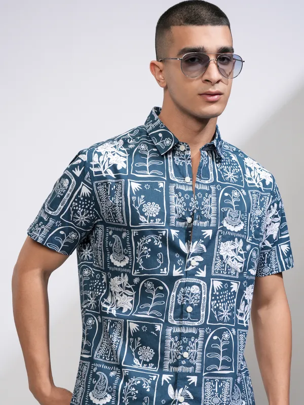 Highlander Men Blue Printed Slim Fit Casual Shirt