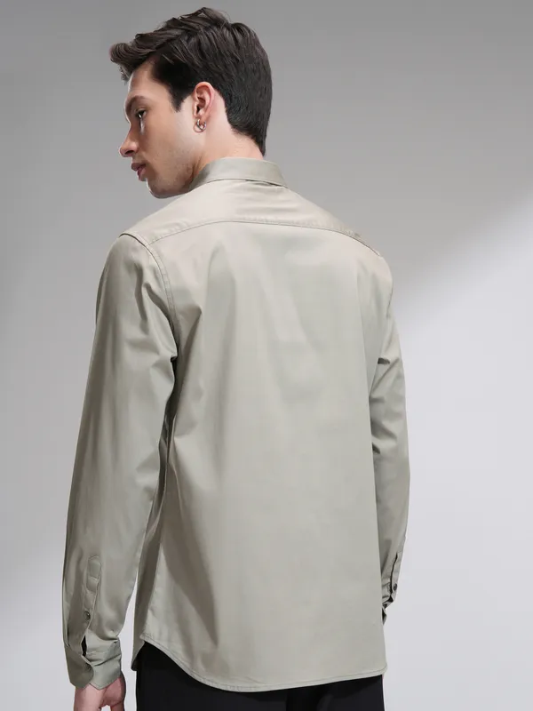Highlander Men Tan Solid Slim Fit Casual Shirt