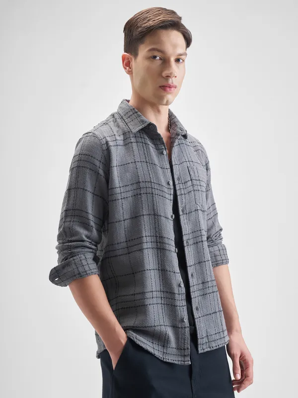 Highlander Men Grey Checked Slim Fit Casual Shirt