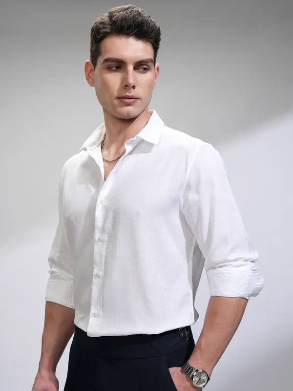 Highlander Men White Self Design Slim Fit Casual Shirt