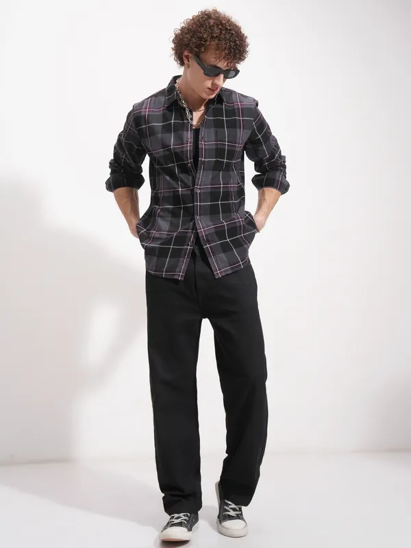 Highlander Men Grey Checked Slim Fit Casual Shirt