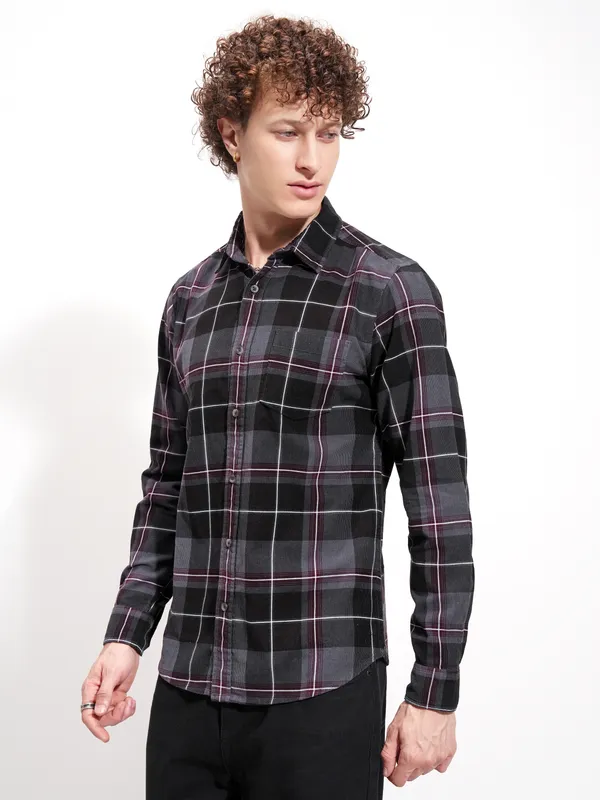 Highlander Men Grey Checked Slim Fit Casual Shirt