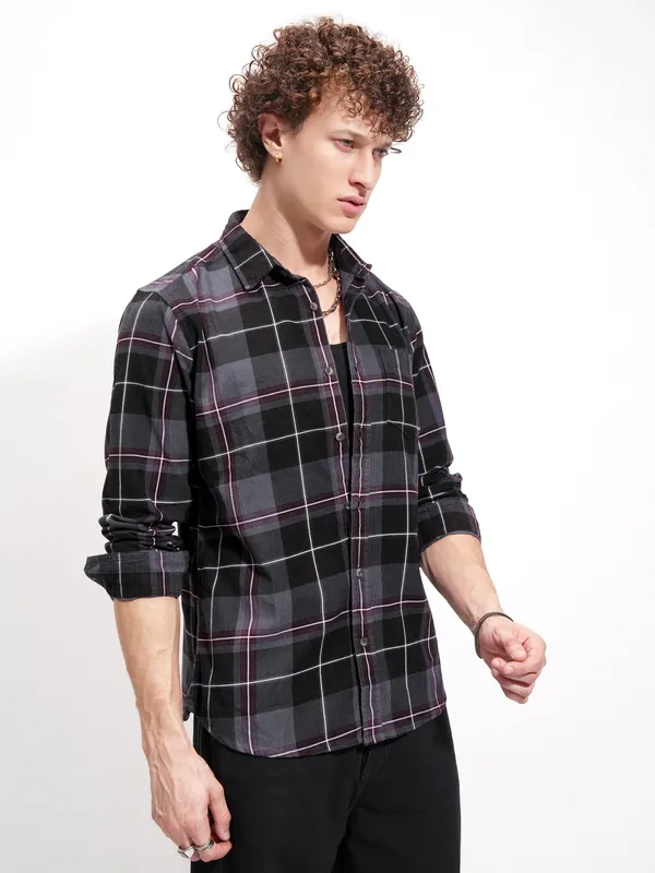 Highlander Men Grey Checked Slim Fit Casual Shirt