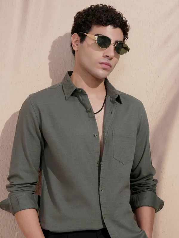 Highlander Men Olive Self Design Slim Fit Casual Shirt