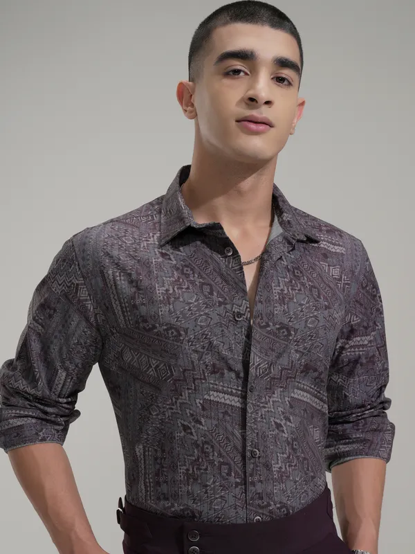 Highlander Men Mauve Printed Slim Fit Casual Shirt