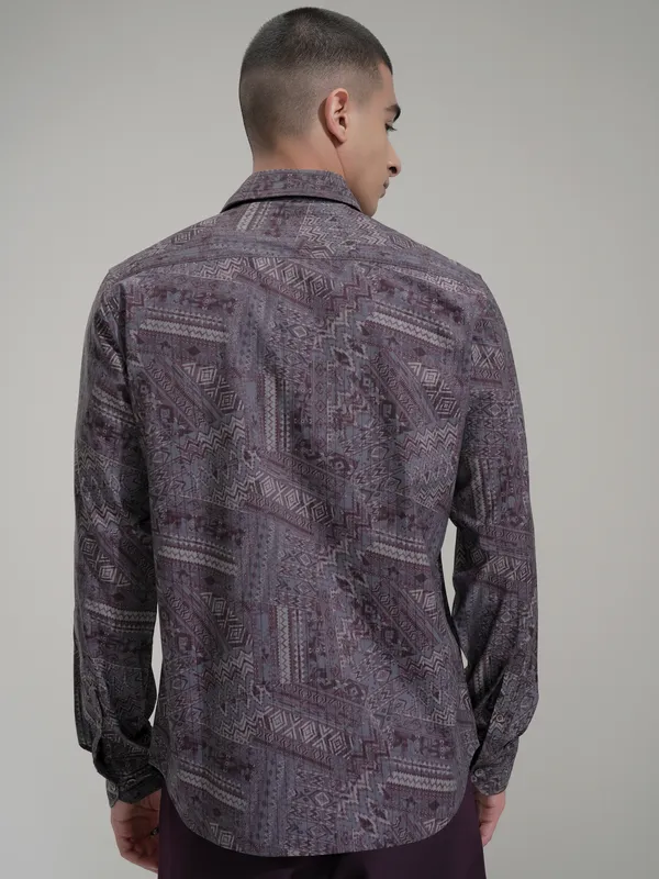 Highlander Men Mauve Printed Slim Fit Casual Shirt