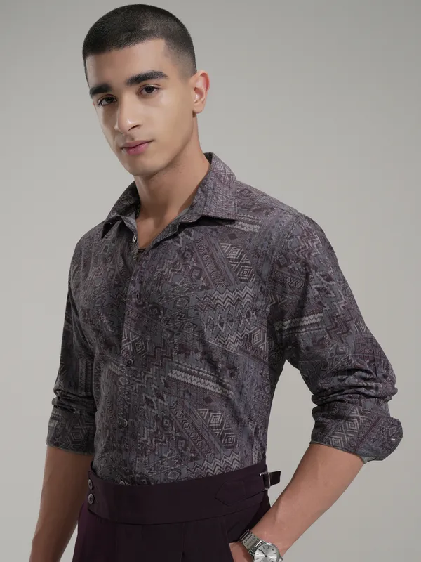 Highlander Men Mauve Printed Slim Fit Casual Shirt