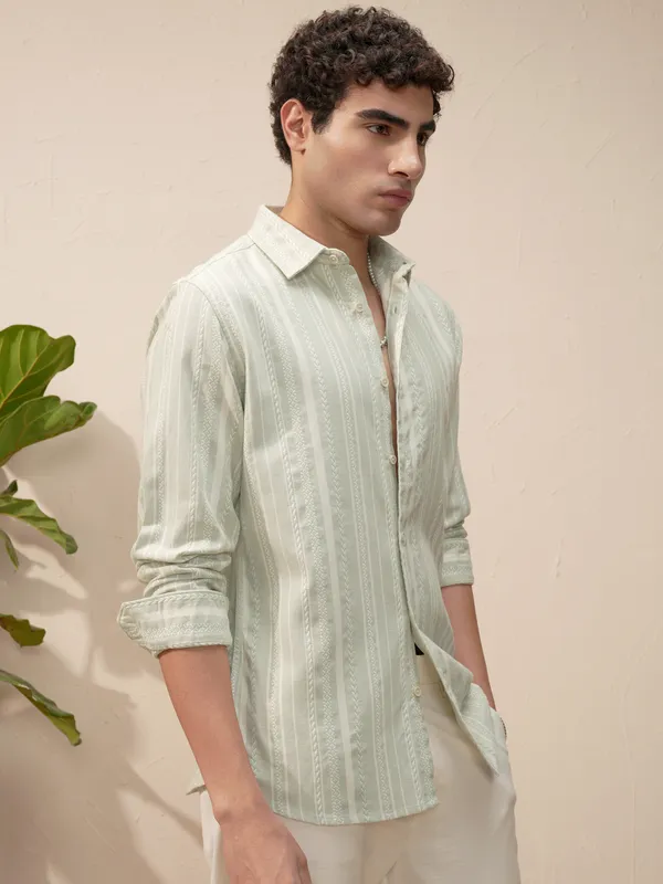 Highlander Men Green Self Design Slim Fit Casual Shirt