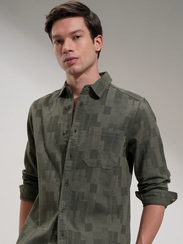 Highlander Men Olive Self Design Slim Fit Casual Shirt