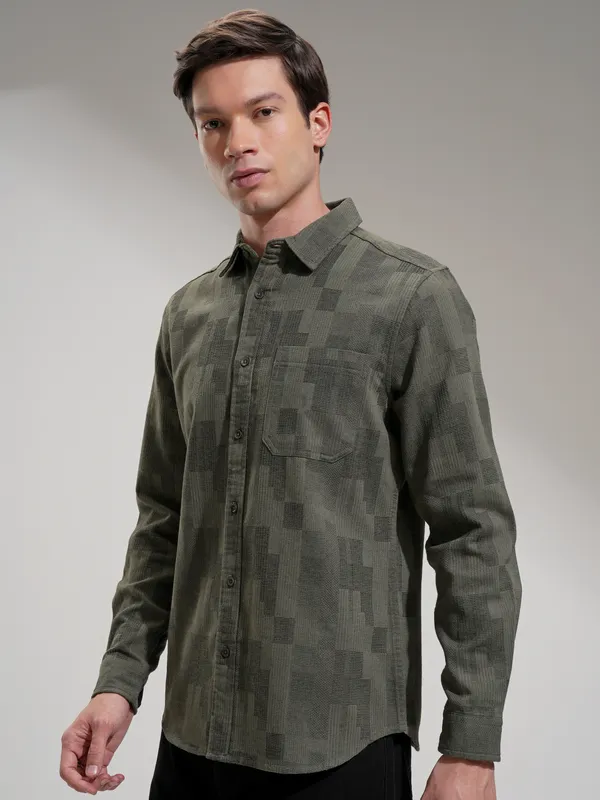Highlander Men Olive Self Design Slim Fit Casual Shirt
