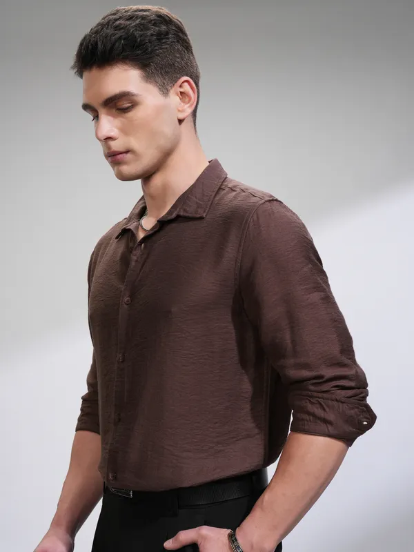 Highlander Men Brown Self Design Slim Fit Casual Shirt