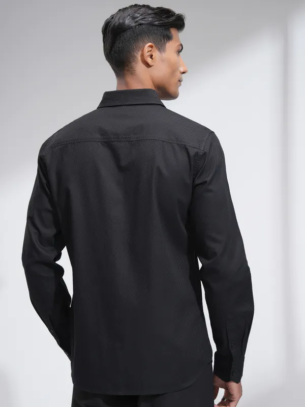 Highlander Men Black Textured Slim Fit Casual Shirt