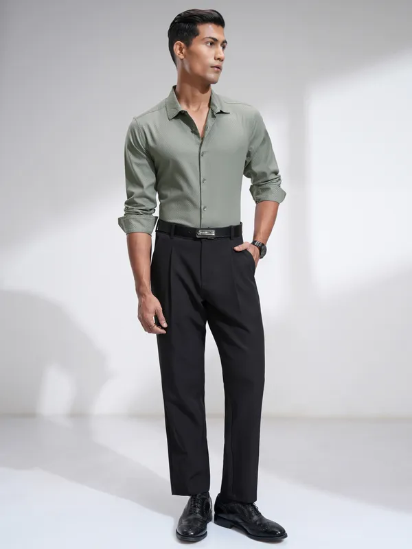 Highlander Men Green Textured Slim Fit Casual Shirt