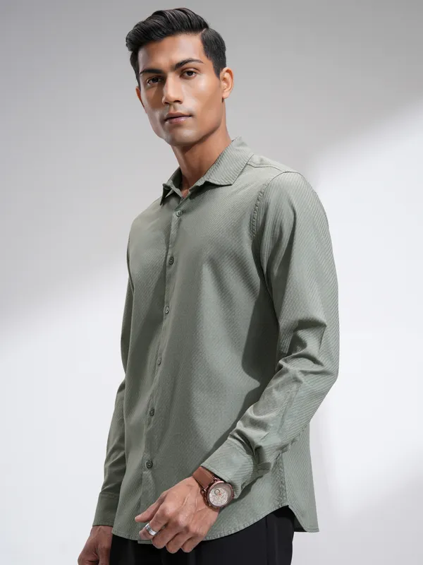 Highlander Men Green Textured Slim Fit Casual Shirt