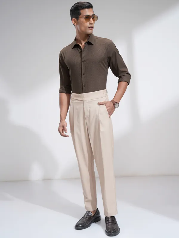 Highlander Men Khaki Textured Slim Fit Casual Shirt