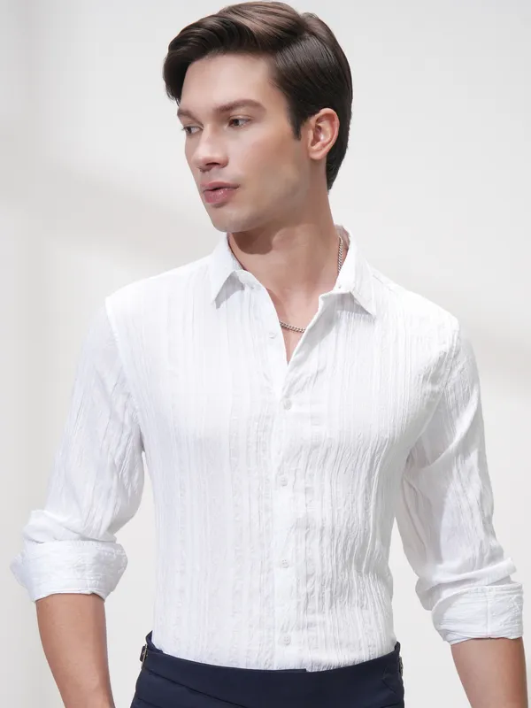 Men Slim Fit Casual Shirt