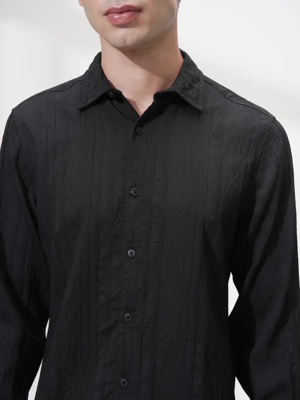 Highlander Men Black Striped Slim Fit Casual Shirt