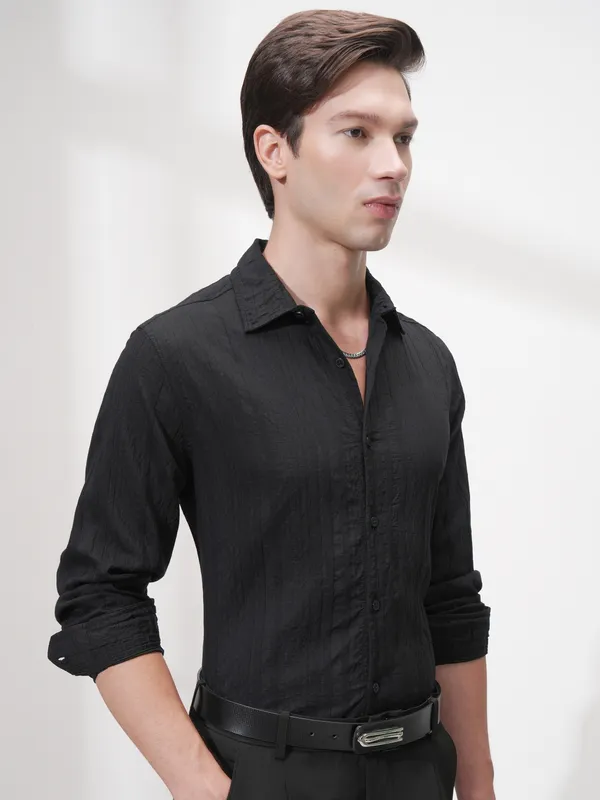Highlander Men Black Striped Slim Fit Casual Shirt