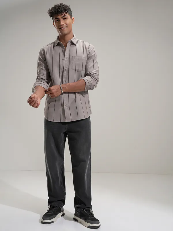 Highlander Men Tan Striped Slim Fit Casual Shirt