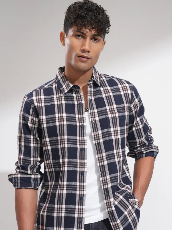 Men Slim Fit Casual Shirt