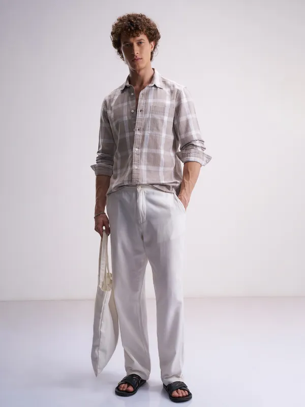 Highlander Men Tan Checked Relaxed Fit Casual Shirt