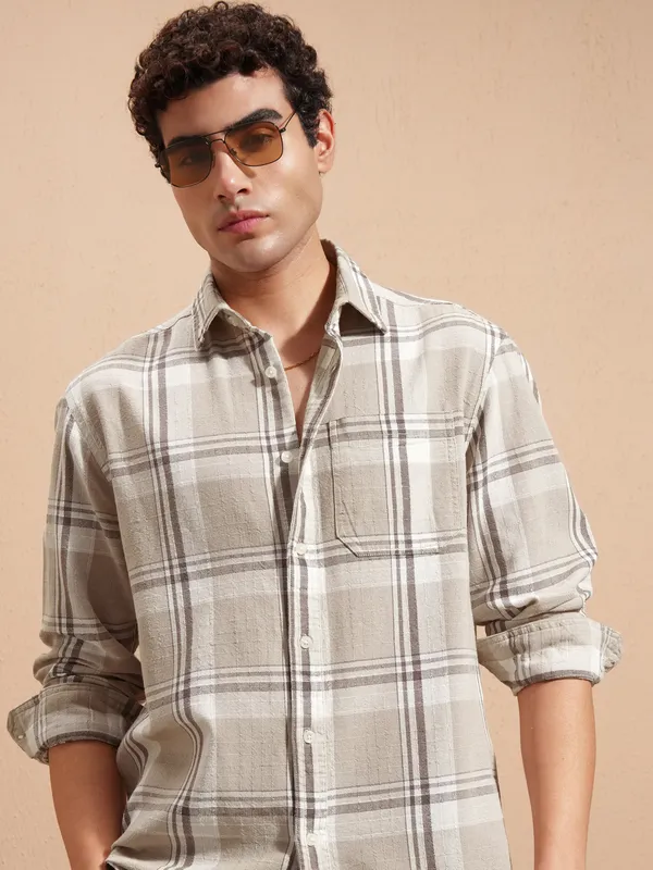 Highlander Men Beige Checked Relaxed Fit Casual Shirt