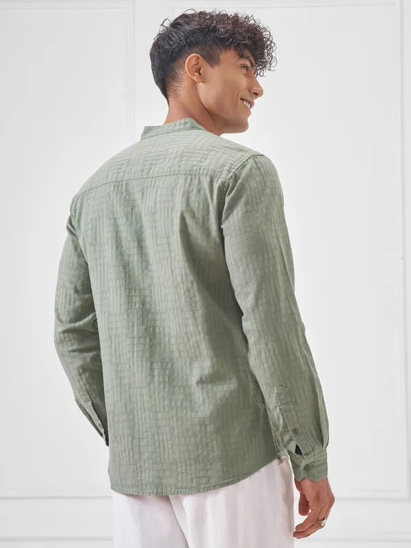 Highlander Men Green Self Design Slim Fit Casual Shirt