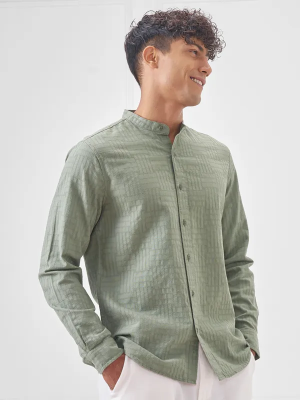 Highlander Men Green Self Design Slim Fit Casual Shirt