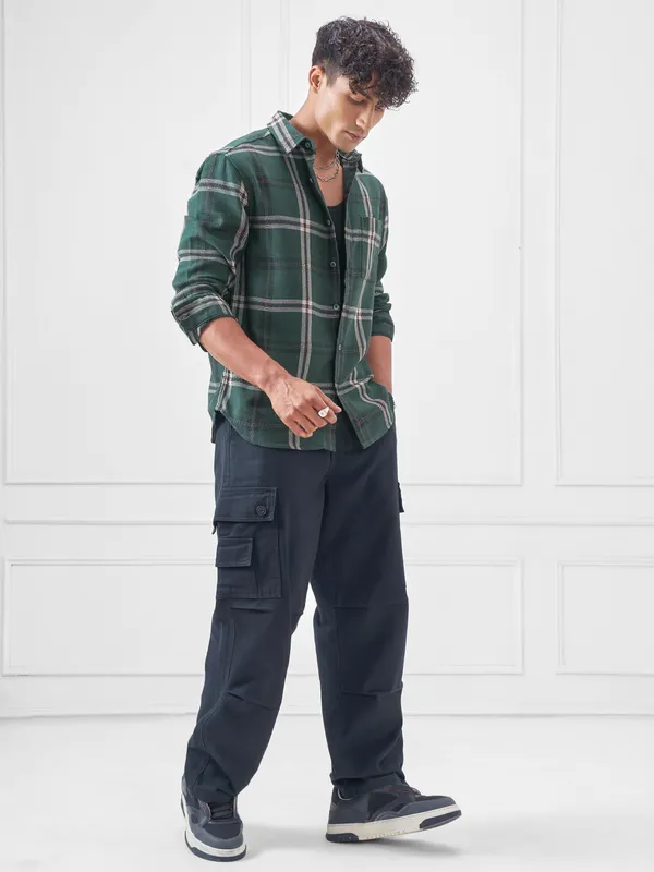 Highlander Men Green Checked Relaxed Fit Casual Shirt