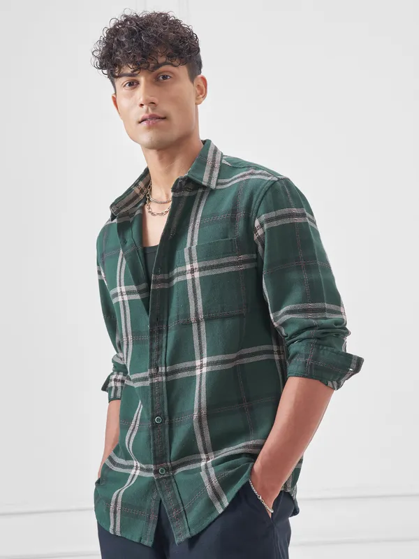 Highlander Men Green Checked Relaxed Fit Casual Shirt