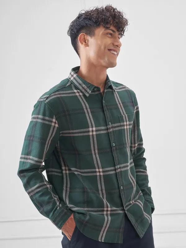 Highlander Men Green Checked Relaxed Fit Casual Shirt