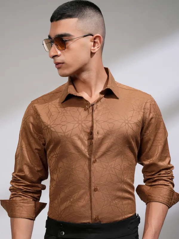 Men Slim Fit Casual Shirt