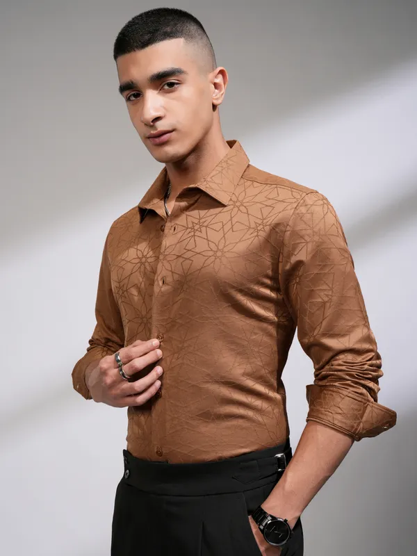 Men Slim Fit Casual Shirt