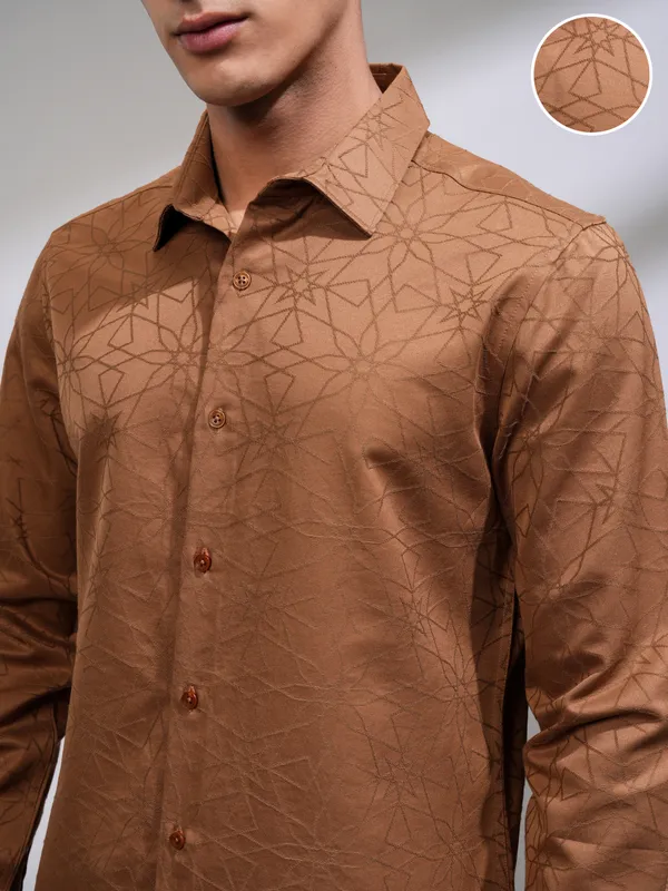 Men Slim Fit Casual Shirt