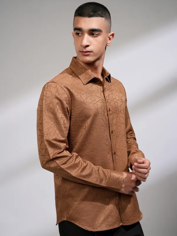 Men Slim Fit Casual Shirt