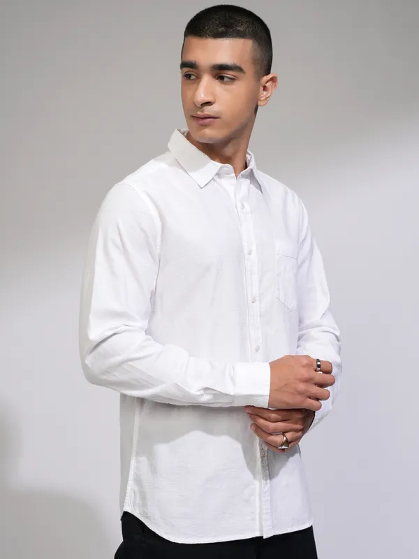 Highlander Men White Checked Slim Fit Casual Shirt