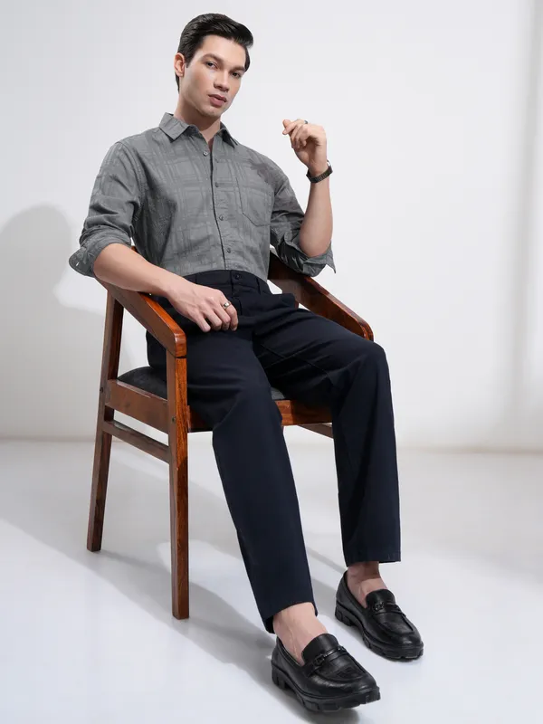 Highlander Men Grey Checked Slim Fit Casual Shirt