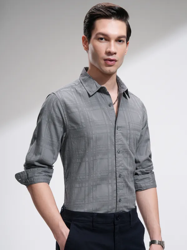 Highlander Men Grey Checked Slim Fit Casual Shirt