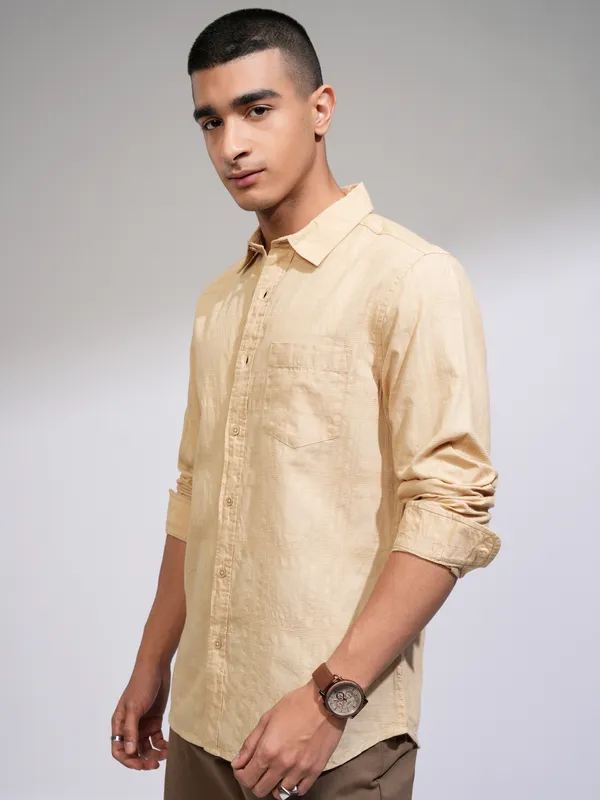 Highlander Men Beige Checked Slim Fit Casual Shirt