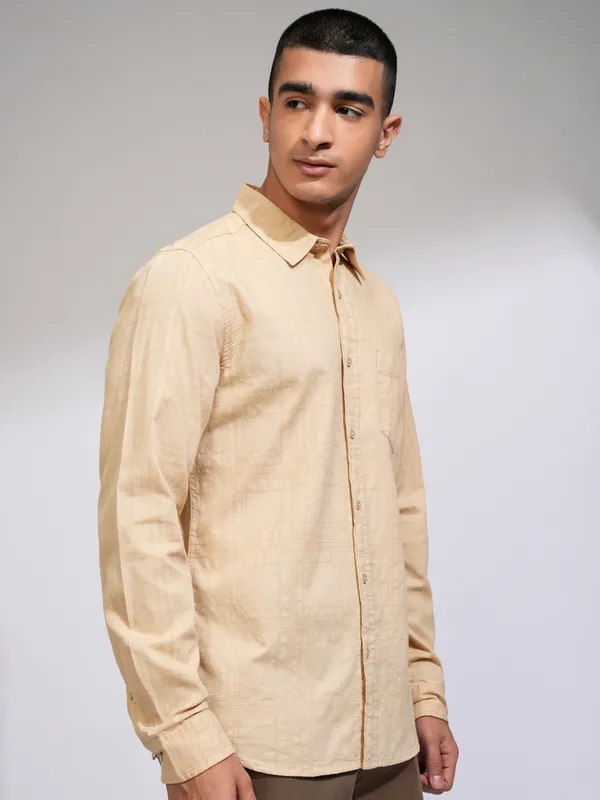 Highlander Men Beige Checked Slim Fit Casual Shirt