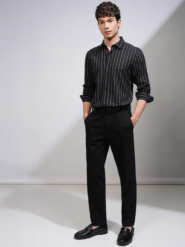Highlander Men Black Striped Slim Fit Casual Shirt