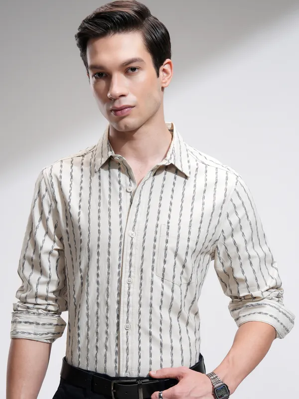 Highlander Men Cream Striped Slim Fit Casual Shirt