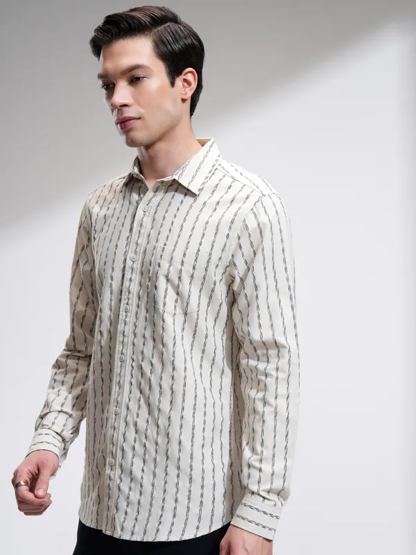 Highlander Men Cream Striped Slim Fit Casual Shirt